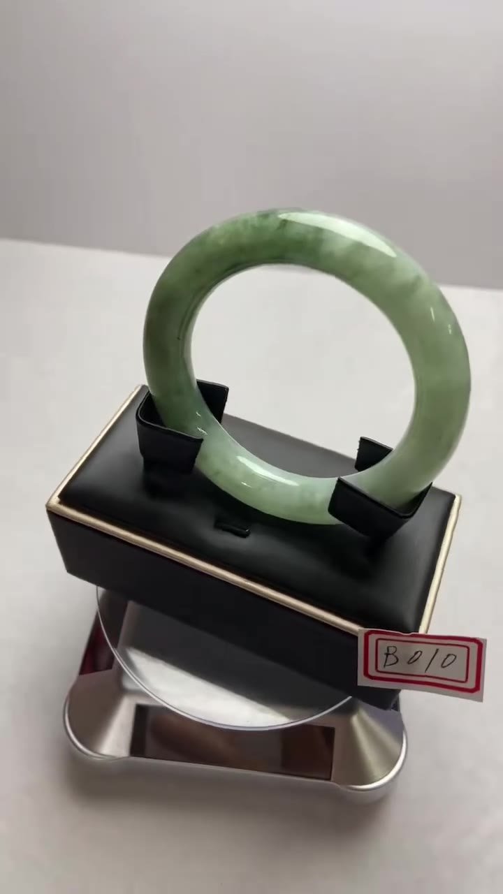 B010 天然A貨翡翠手鐲・玉鐲・50.8圍・實物拍攝・附鑑定證書 - Gambar 2