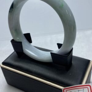 B051 天然A貨翡翠手鐲・玉鐲・56.7圍・實物拍攝・附鑑定證書