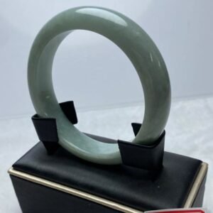 B052 天然A貨翡翠手鐲・玉鐲・56.5圍・實物拍攝・附鑑定證書