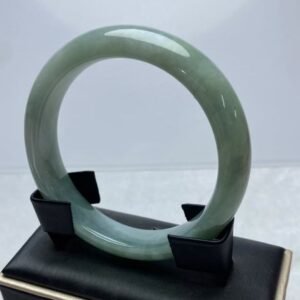 B060 天然A貨翡翠手鐲・玉鐲・56.2圍・實物拍攝・附鑑定證書