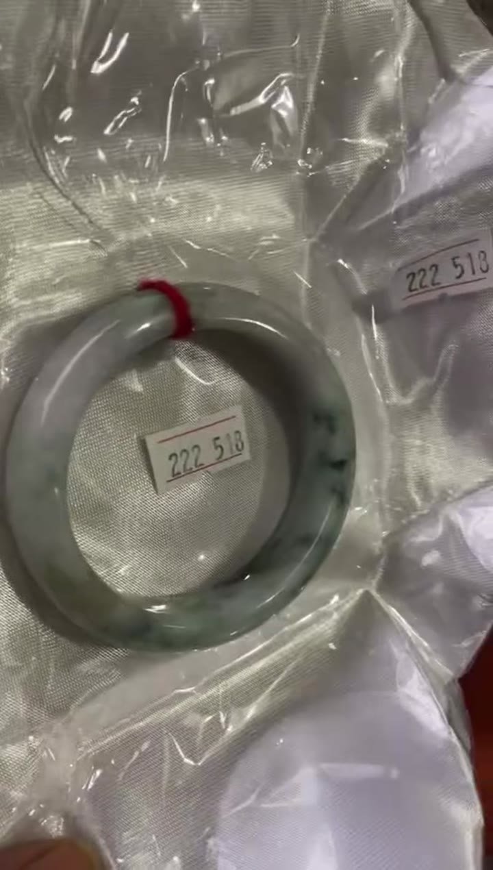 B103 天然A貨翡翠手鐲・玉鐲・51.8圍・實物拍攝・附鑑定證書 - Gambar 8