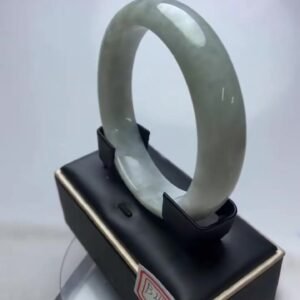 B443 天然A貨翡翠手鐲・玉鐲・59.6圍・實物拍攝