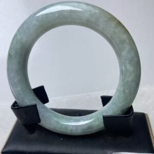 B542 天然A貨翡翠手鐲・玉鐲・54.4圍・實物拍攝・附大陸鑑定證書