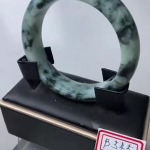 B545 天然A貨翡翠手鐲・玉鐲・54.5圍・實物拍攝・附大陸鑑定證書