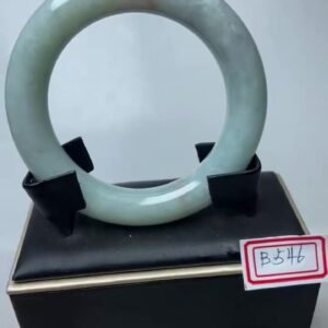 B546 天然A貨翡翠手鐲・玉鐲・54圍・實物拍攝・附大陸鑑定證書