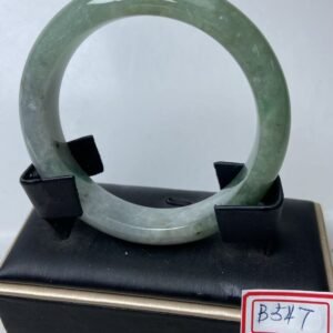 B547 天然A貨翡翠手鐲・玉鐲・54.9圍・實物拍攝・附大陸鑑定證書