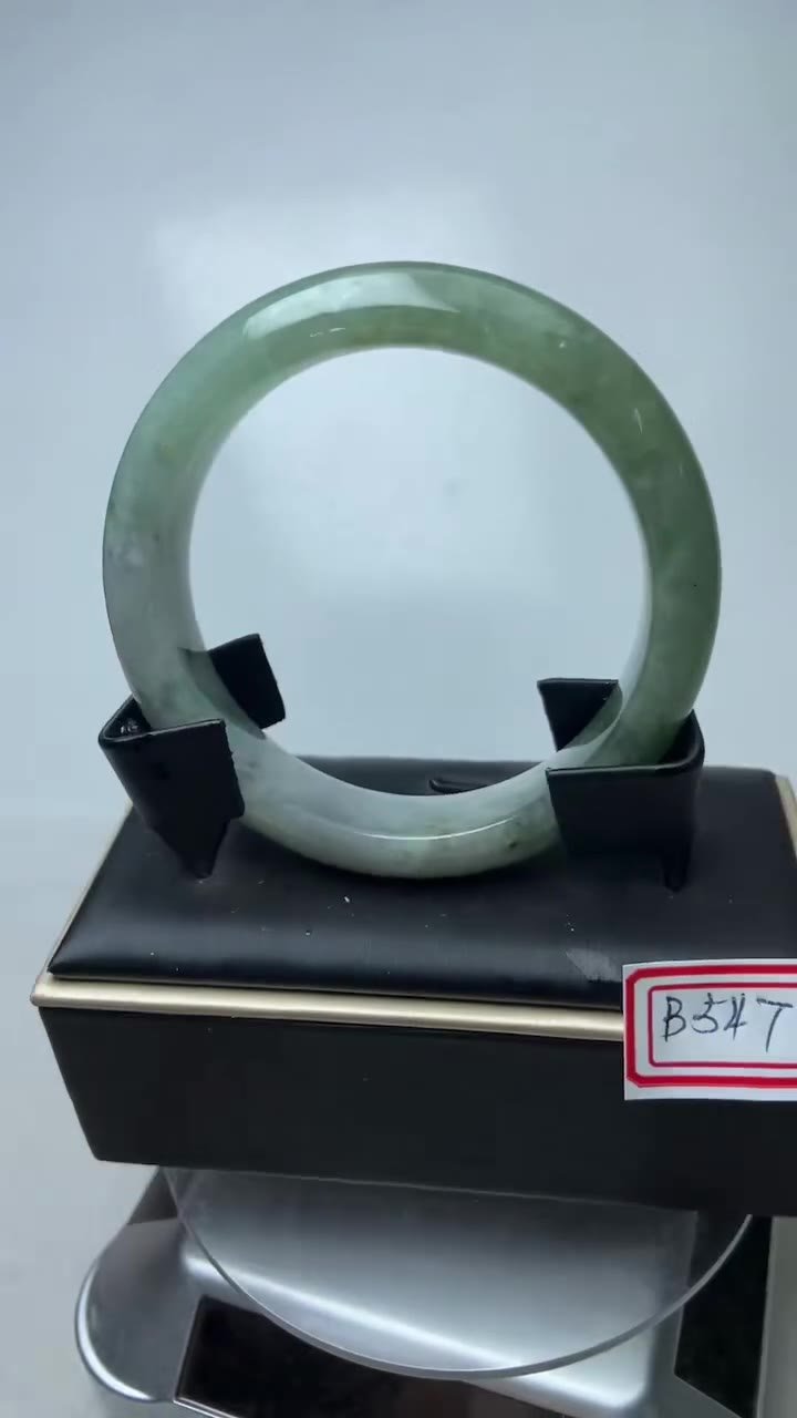 B547 天然A貨翡翠手鐲・玉鐲・54.9圍・實物拍攝・附大陸鑑定證書 - Image 6